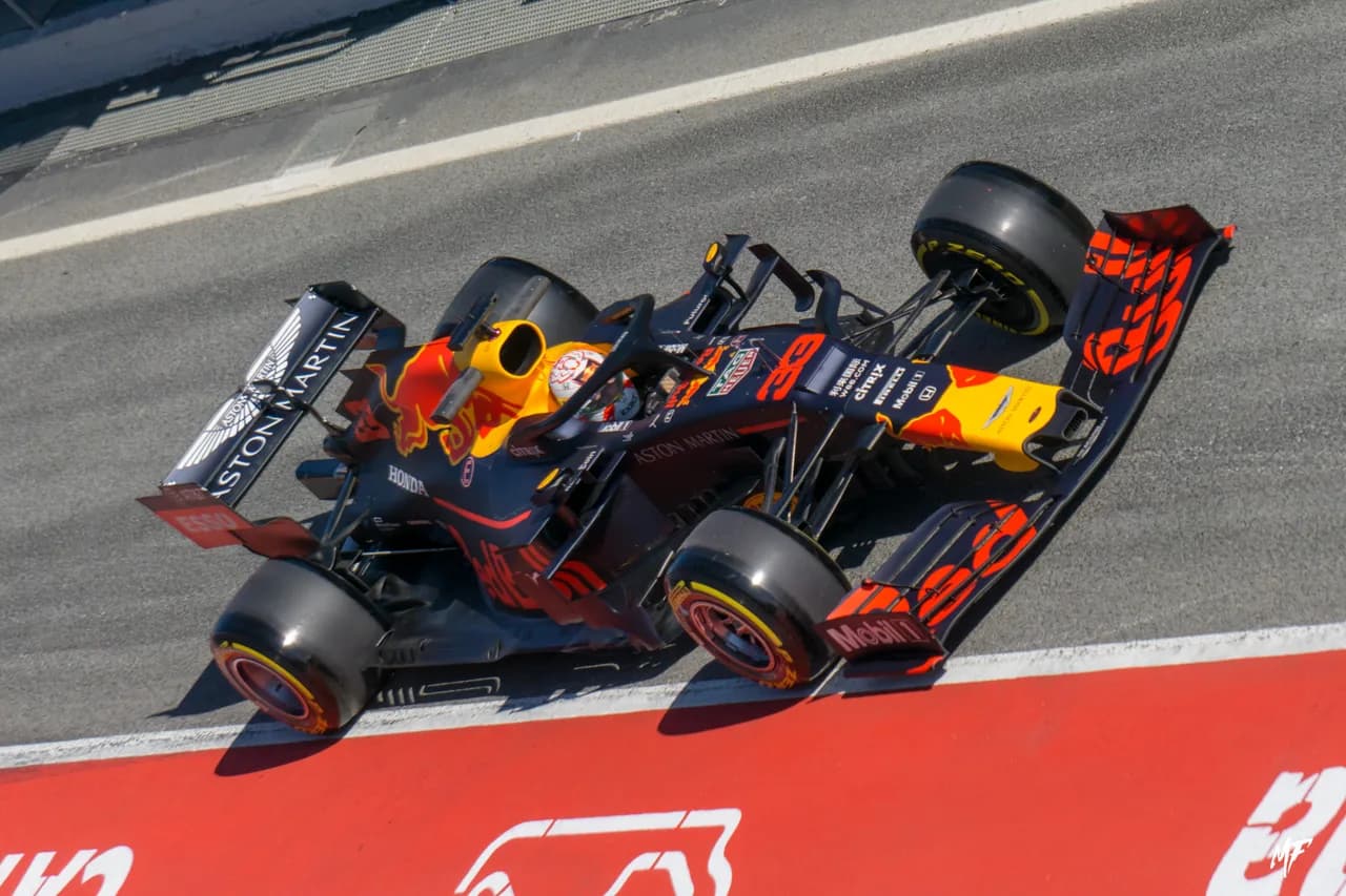 F1 Barcelona Test — F1-8